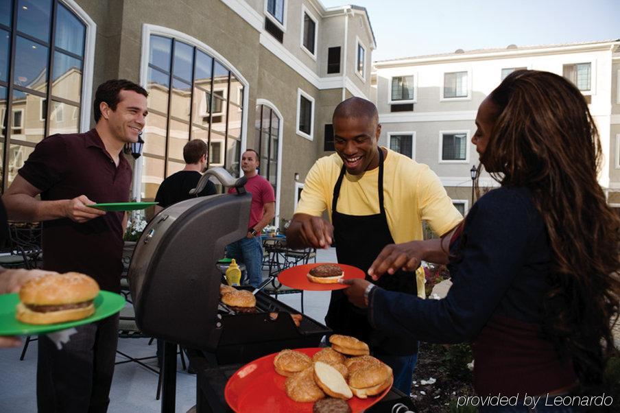 Staybridge Suites Milwaukee Airport South, An Ihg Hotel Franklin  Restaurant photo